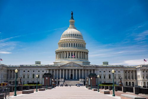 У США конгресмени масово використовують штучний інтелект для створення законопроєктів – Politico У США конгресмени масово використовують штучний інтелект для створення законопроєктів – Politico
